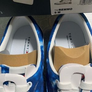 Tommy Hilfiger Remmo  Men’s Sneakers COLOR BLUE TYE DYE SIZE 8.5M and 9M NIB
